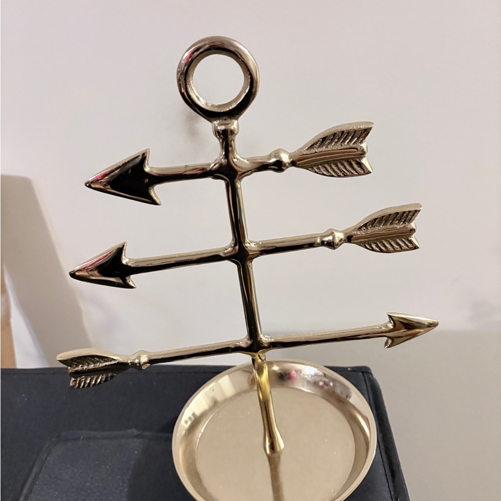 Gold Arrow Jewelry Holder